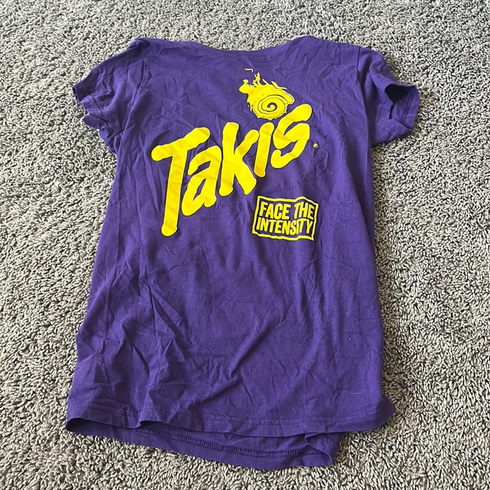 Takis tee